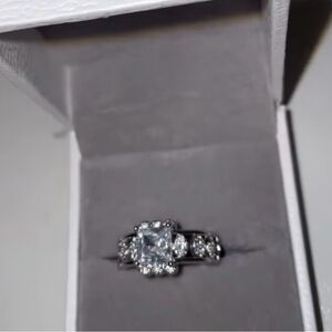 Silver White zirconia diamond Engagement Ring